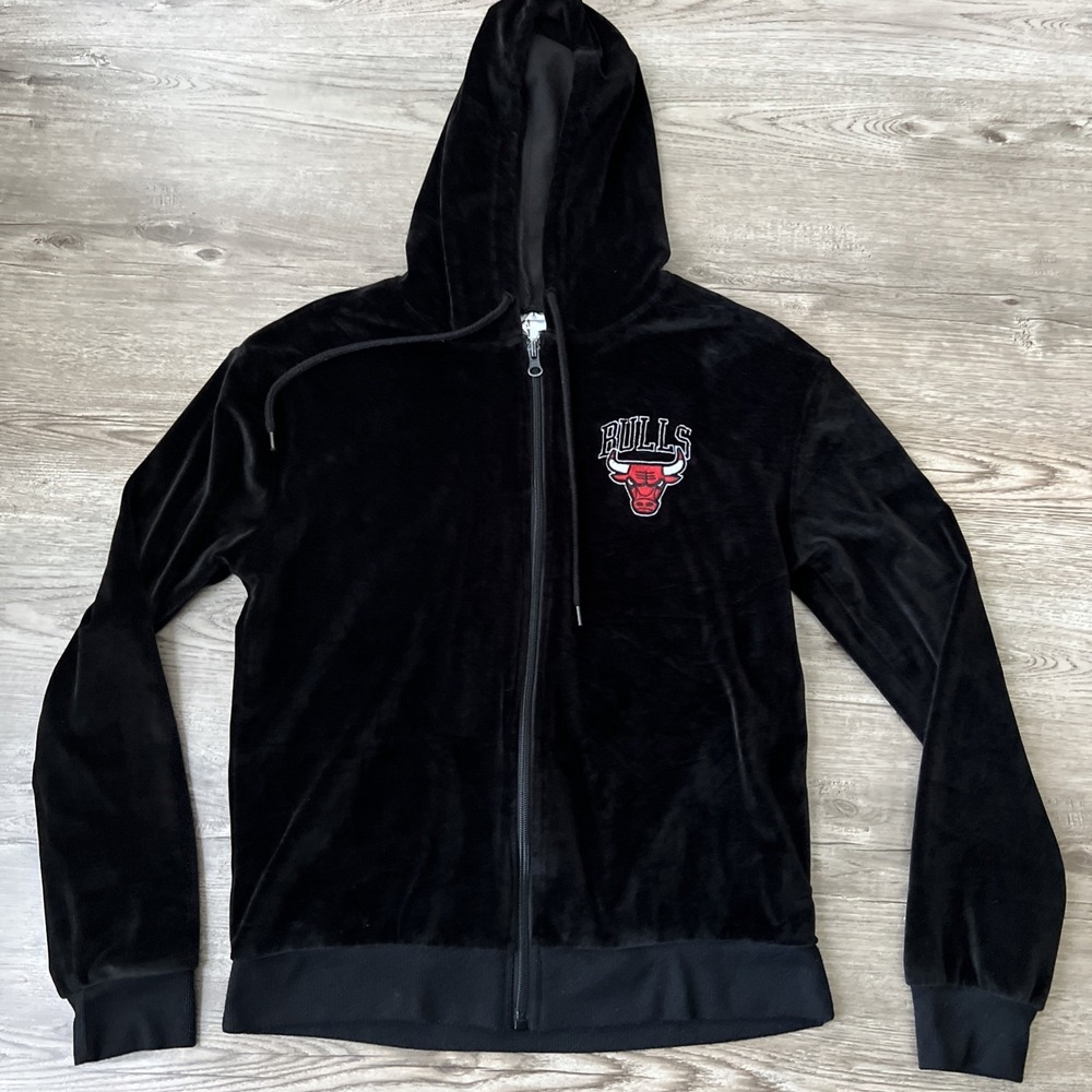 NBA Chicago Bulls Velour Zip Up Hoodie Womens XS Black Full Zip Y2K Streetwear